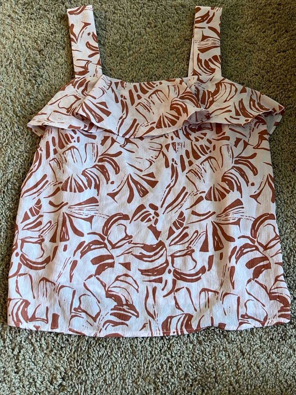♥️Nine West White Tank Top with Rust Brushprint